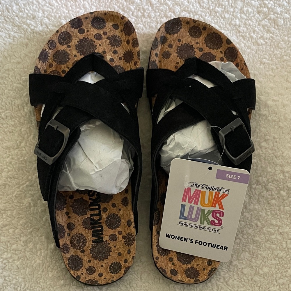 Muk Luks Black and Brown Sandals